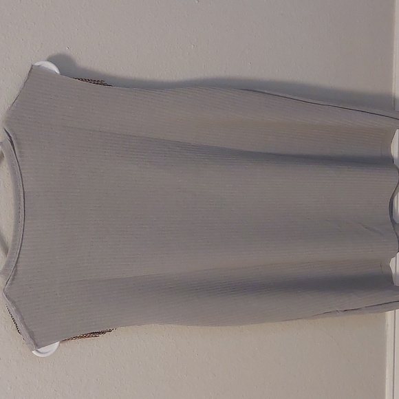 Vocal sleveless tank with studs and chain shoulder accent. - Picture 5 of 5